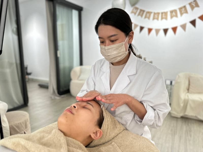 保養進行中 - Professional Skincare Session at Beauty Trip Diary Taoyuan