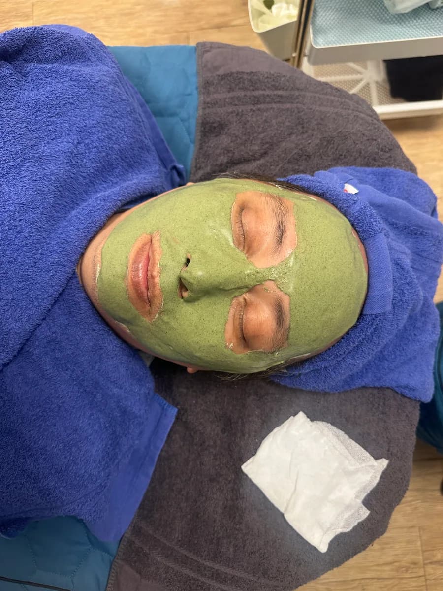 Why Choose Our Pain-Free Pore Care?
