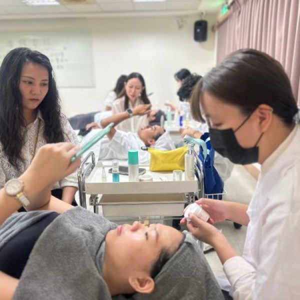 Teachingskincare3